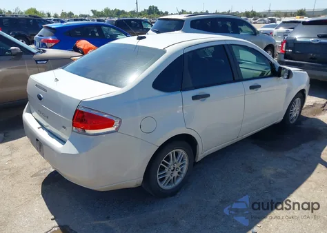 2010 Ford Focus Se z USA, uszkodzony, nr VIN 1FAHP3FN4AW126014